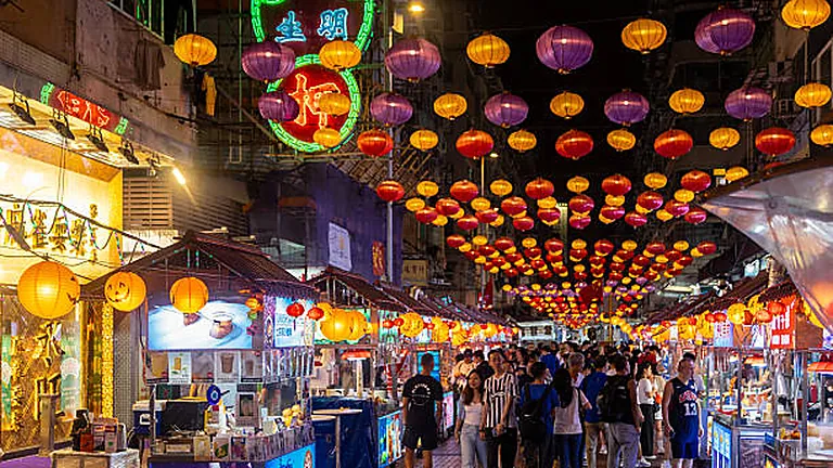 夜市从摆摊拍到收摊，人间烟火气全在这四十分钟